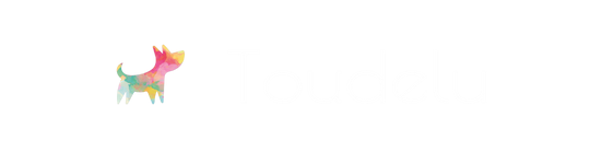 Logo Toudelu bunter Hund mit Markenschriftzug | Hundebuzzer, Hunde Buzzer, Hundespielzeug, Hundetraining mit Buzzer, Hundetrick, Auslastung, Hundekommunikation, sprechender Hund, Hunde Intelligenzspielzeug, Hundeglocke, Tricktraining